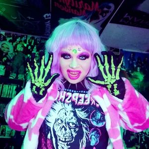 Meet your Posher, Ginger